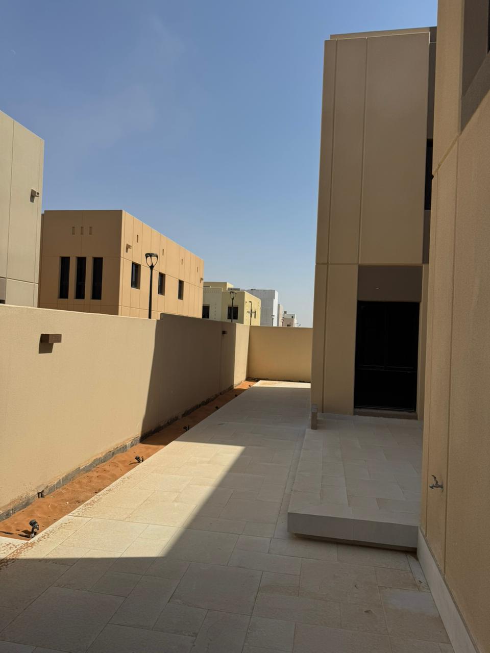 🏰 **Modern Luxury Villa | Sidra District – Roshn**   ✨ *Contemporary Design Blending Elegance, Functionality & Sustainability*  